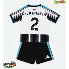 Newcastle United Tino Livramento #2 Kotipaita Lapsille 2026-27 Lyhythihainen (+ shortsit)